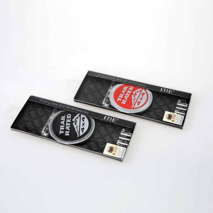 Badges en zinc