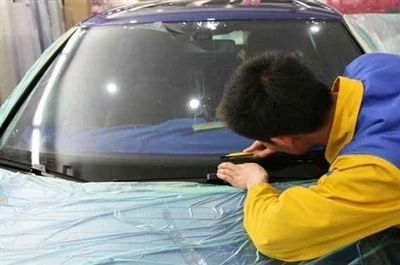 Conseils ETIE :Méthodes d'application du Car Wrap : Quelles sont les différen...