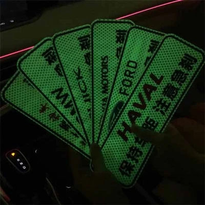 Que sont les autocollants lumineux pour voiture d'ETIE BRAND ?