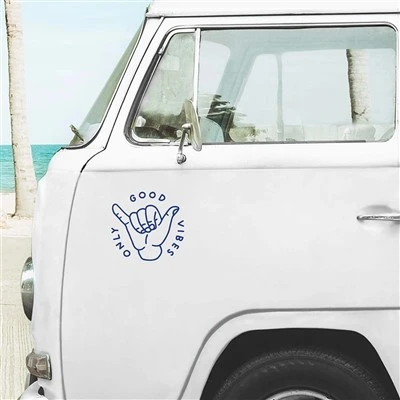 Mignon seulement de bonnes vibrations de camping-car autocollants