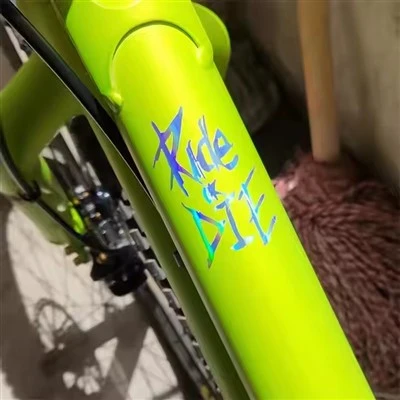 Conduite des autocollants ou autocollant de tube supérieur